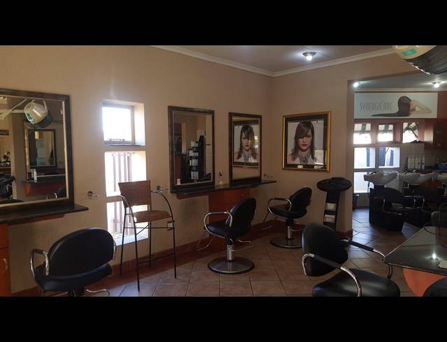 M² BUILDING FOR SALE IN VANDERBIJLPARK SE 3